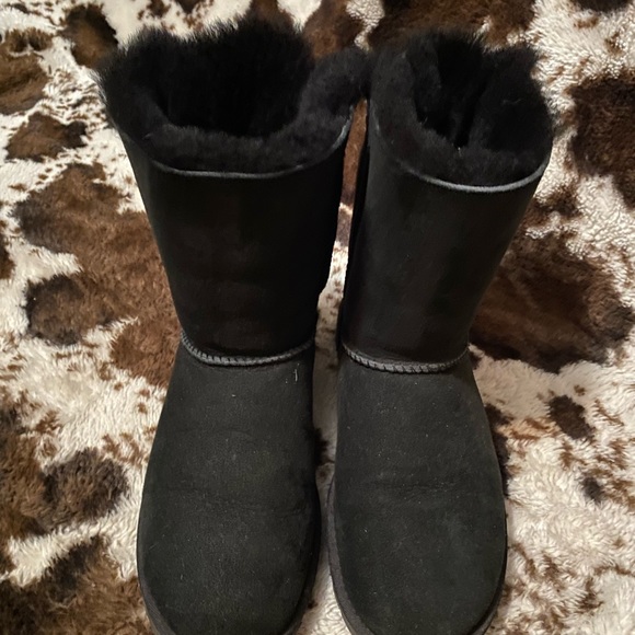 UGGs size 8 - Picture 3 of 6